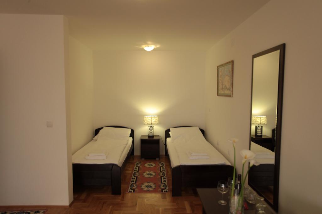 Hostel Royal Obrenovac  Rum bild